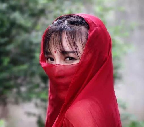 月收入千萬，背后公司早已為網(wǎng)紅李子柒注冊百余件商標(biāo)
